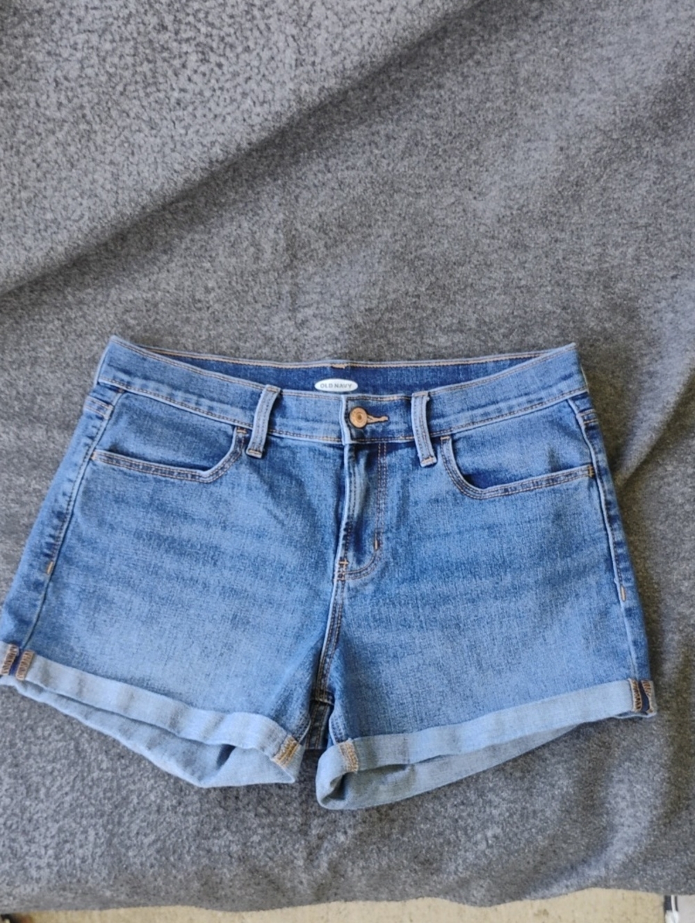 Old Navy Light Blue Denim 90's Roll-Cuff Womens Y2K Shorts